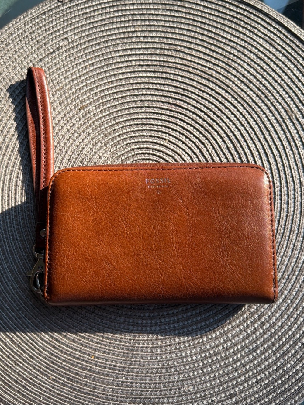 Fossil Warm Brown Leather Zip Wristlet Wallet